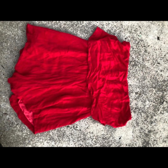 Red strapless romper - Picture 3 of 4